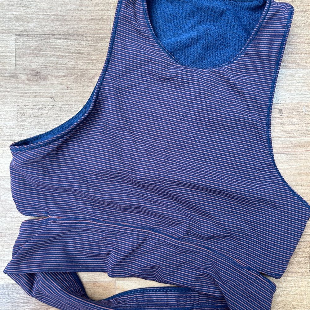 STRIPED Outdoor Voices Slashback Crop Top in Navy/Rust Stripes Size S